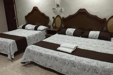 هاستل Hostal Kin Beh