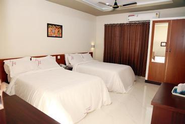 هتل Anandkrishna Residency