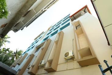 Oyo 9560 Hotel Bellwether