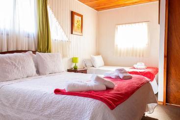 هاستل Hostal Katemu