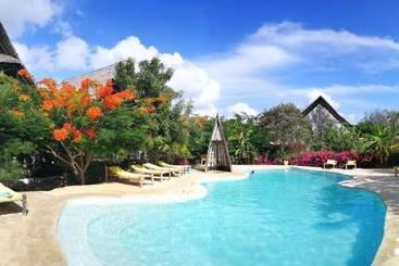 هتل Breeze Residence Apartments