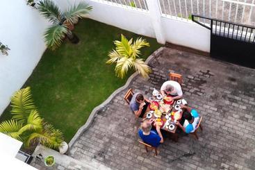 هتل Rohini Residence
