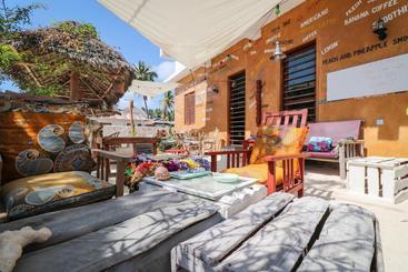 تختخواب و صبحانه Ocean Boho House
