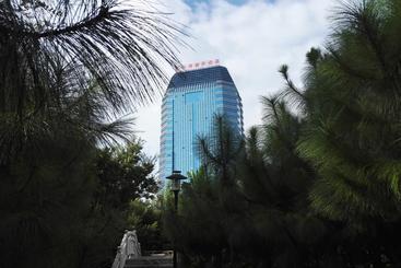 هتل Chinese Yew Lake