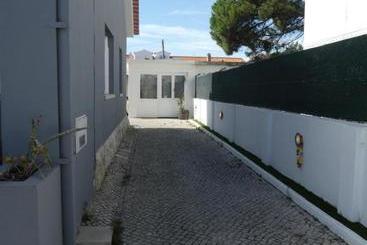 هاستل Incosta Surf House
