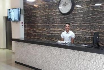 هتل Milagro Inn