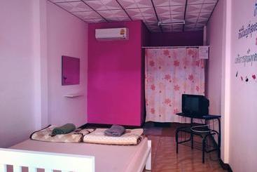 هتل Winny Apartment Rayong