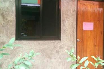 هتل Winny Apartment Rayong