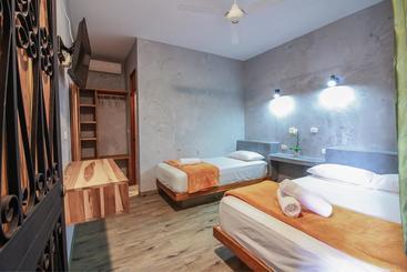 تختخواب و صبحانه Tamarindo Inn