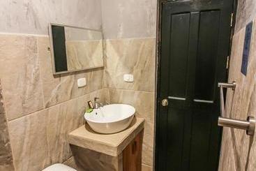 تختخواب و صبحانه Tamarindo Inn