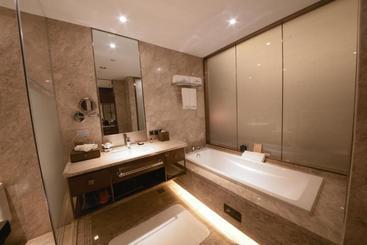 هتل Howard Johnson Xiangyu Plaza Linyi