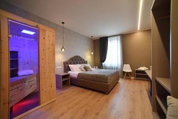 تختخواب و صبحانه Lainez Rooms & Suites