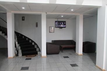 هتل Aegeyi Grand Express