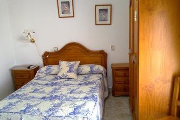 هاستل Hostal Asensio Nijar