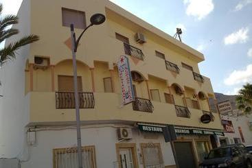 هاستل Hostal Asensio Nijar