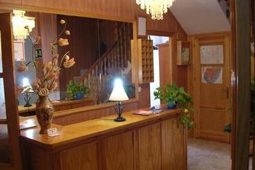 هاستل Hostal Asensio Nijar