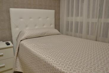 הוסטל Hostal El Bugar