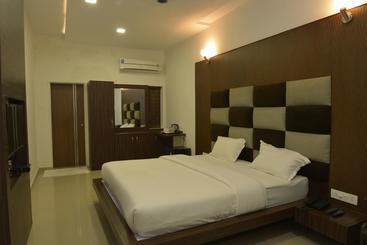 Banyan Paradise Resort