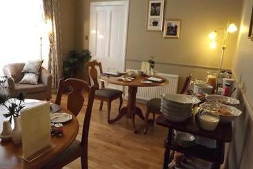 تختخواب و صبحانه Hazel Bank Bed& Breakfast