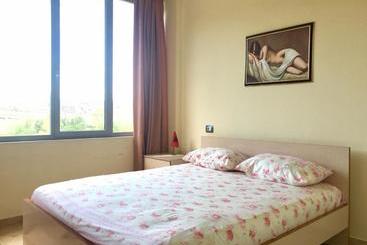 تختخواب و صبحانه Frogs House Hotel & Restorant Slow Food