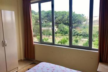 تختخواب و صبحانه Frogs House Hotel & Restorant Slow Food