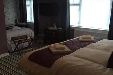 تختخواب و صبحانه Keeru S Guest House