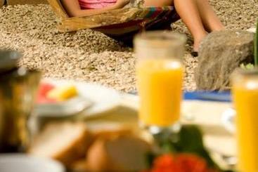 تختخواب و صبحانه Laura S House