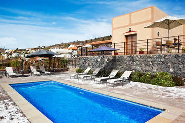 کلبه Casa Erques I Y Ii