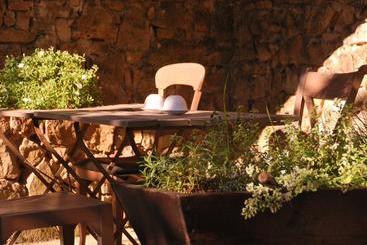 تختخواب و صبحانه La Maison Au Puits