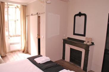 تختخواب و صبحانه La Maison Au Puits