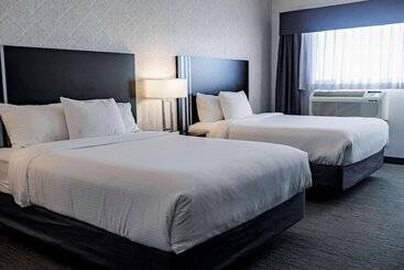فندق Park Inn By Radisson Edmonton Airport