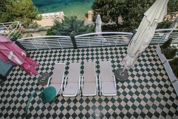 هتل Villa Bilo