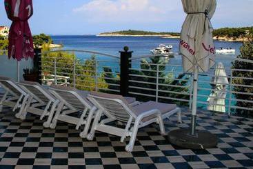هتل Villa Bilo