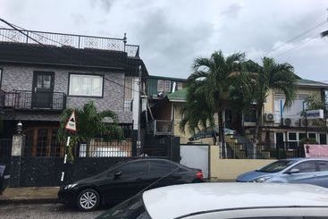 پانسیون Liam S Guest House On The Avenue