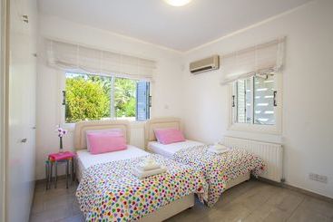 Sunset Beachfront Villa Meneou