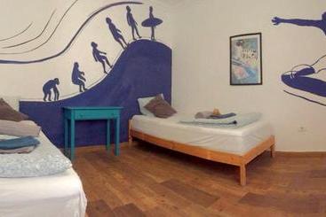 Red Star Surf   Hostel