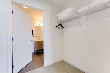 Global Luxury Suites At Kendall East