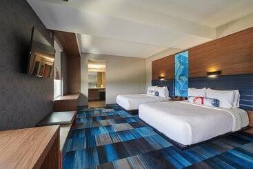 هتل Aloft Cleveland Airport