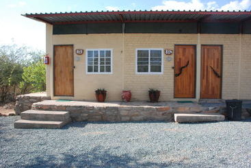 هتل Oppikoppi Rest Camp