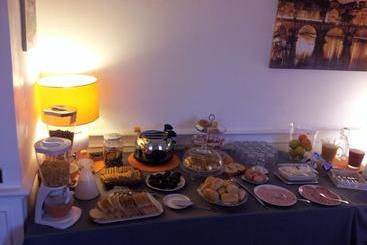 تختخواب و صبحانه Accomodation Roma Imperiale