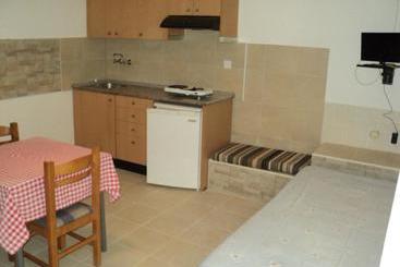 Katerina Apartments
