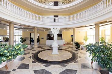هتل Rome Palace Deluxe   All Inclusive Premium