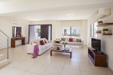 Athina Villa 8