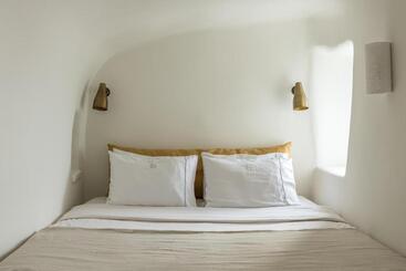 هتل Art Maisons Oia Castle