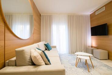 هتل Metropol Ceccarini Suite   Luxury Apartments