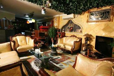 Pars Apartment Hotel