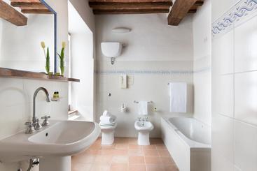 تختخواب و صبحانه Borgo Gallinaio