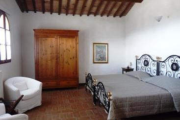 تختخواب و صبحانه Borgo Gallinaio
