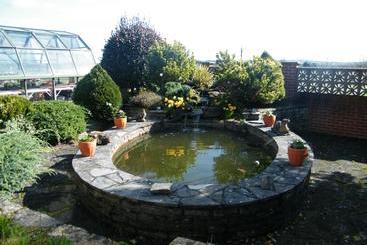 تختخواب و صبحانه Eastcote Luxury Guest House