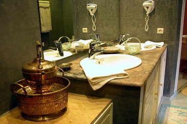 تختخواب و صبحانه Les Tourmalines